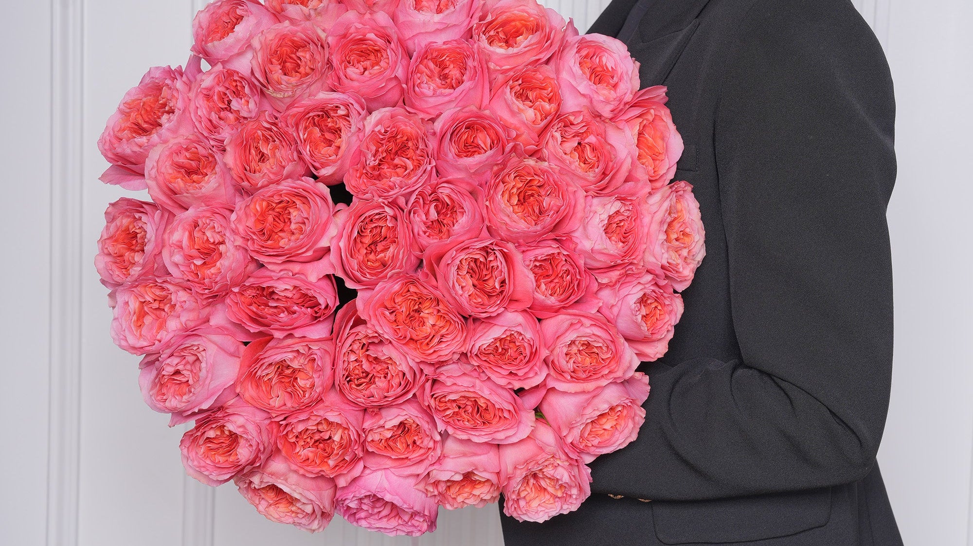 Flower arrangements Los Angeles — Ecoroses boutique studio hand-tied design