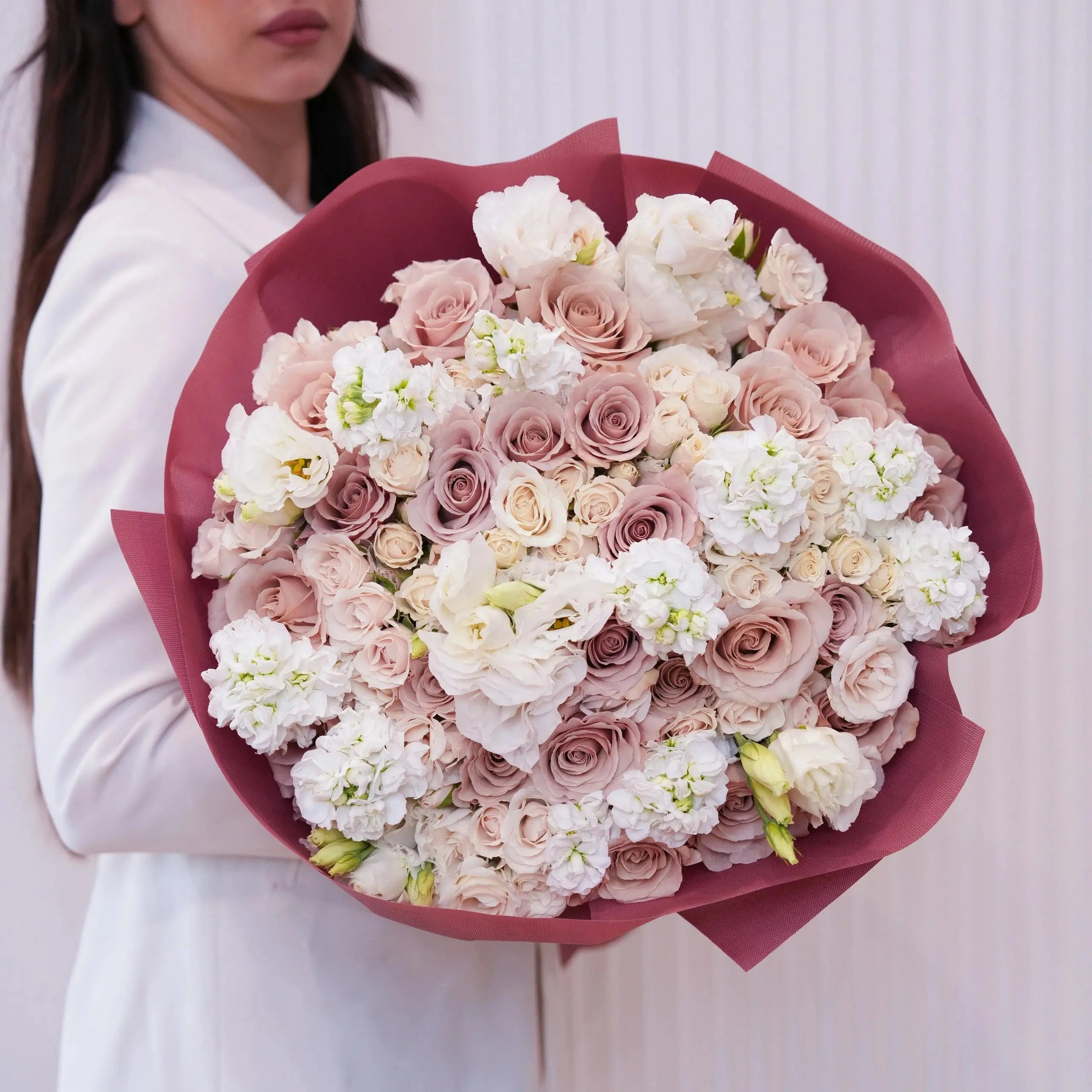 Estelle signature bouquet — Ecoroses luxury flower delivery Los Angeles